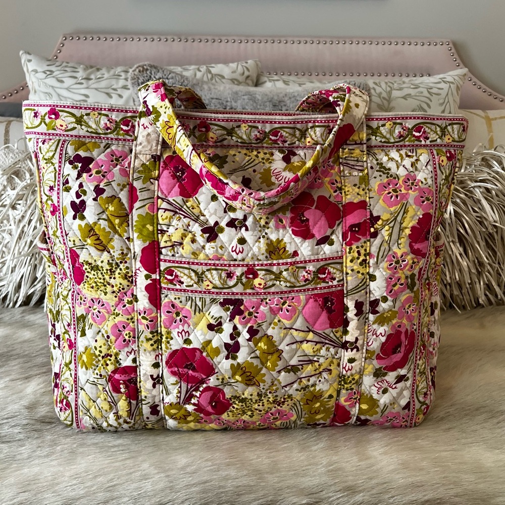 VERA BRADLEY Make Me Blush Large Get Carried Away Tote Cream Pink Green Floral